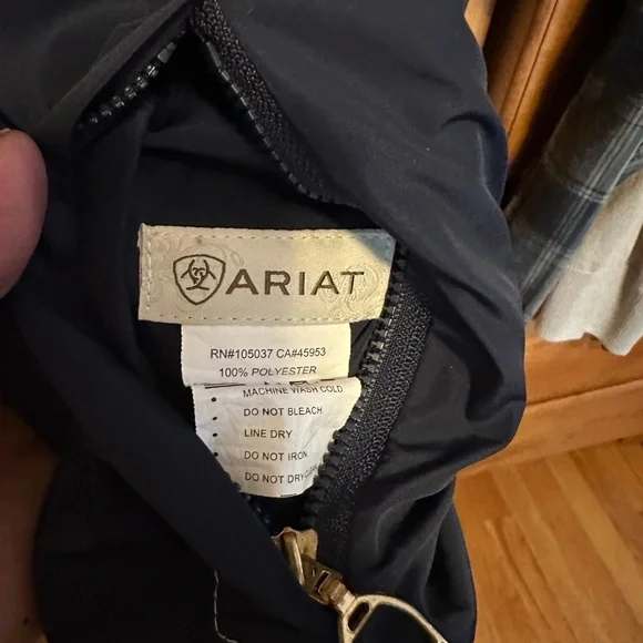 ARIAT. Reversible vest NAVY DERBY VEST  . Size M great shape . - Picture 2 of 8